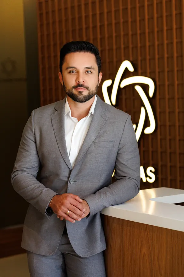 Dr. Leandro Woitas